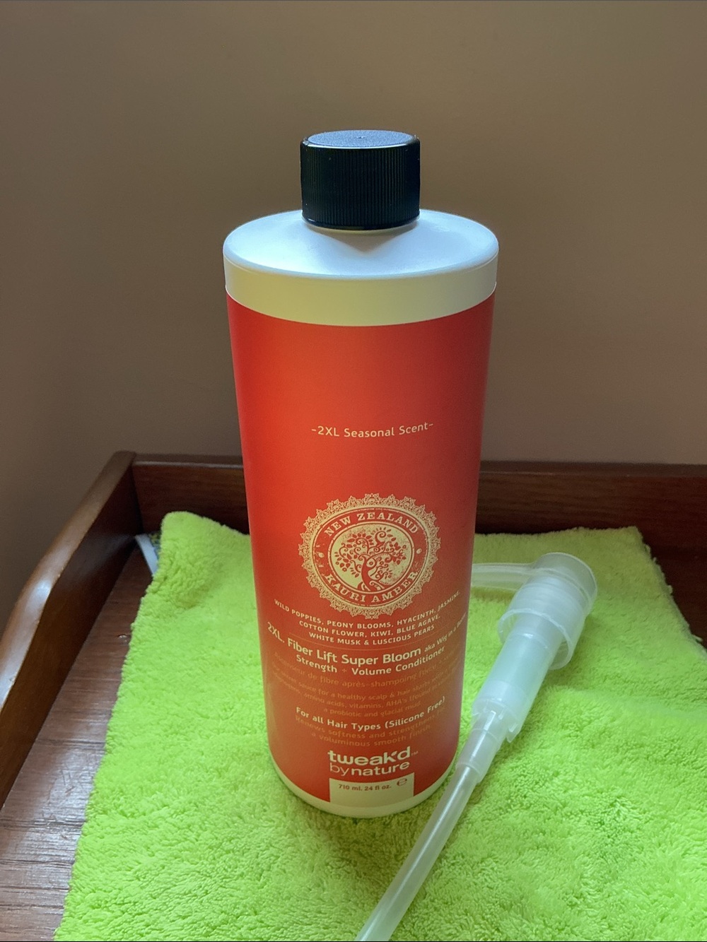 Tweak'd by nature Super Bloom hair conditioner